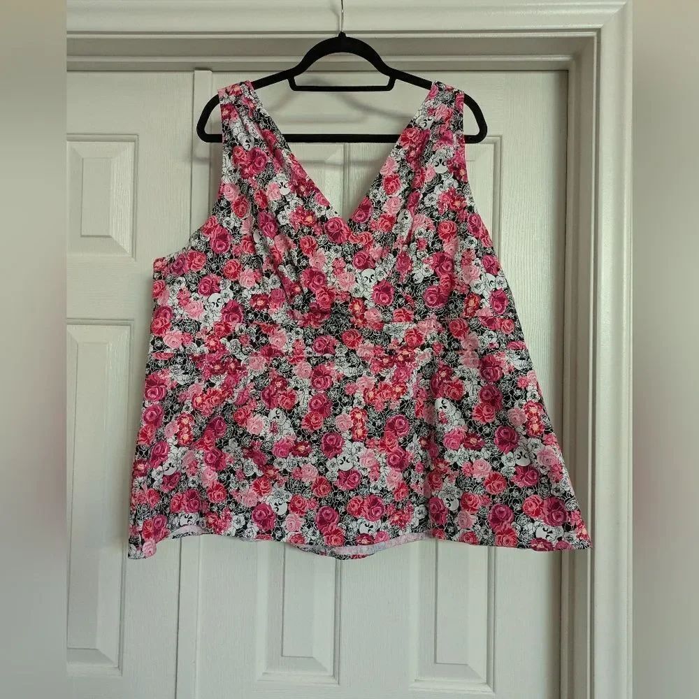 Torrid 3 skull and rose peplum Sleeveless Top